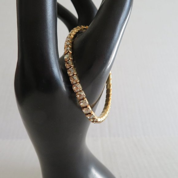 Gold Tone Stretch Bracelet/Crystal Beads, NWOT - Picture 2 of 4